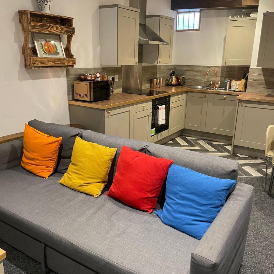 Loaf 3 At The Old Granary Converted Town Centre Barn Apartment Beverley